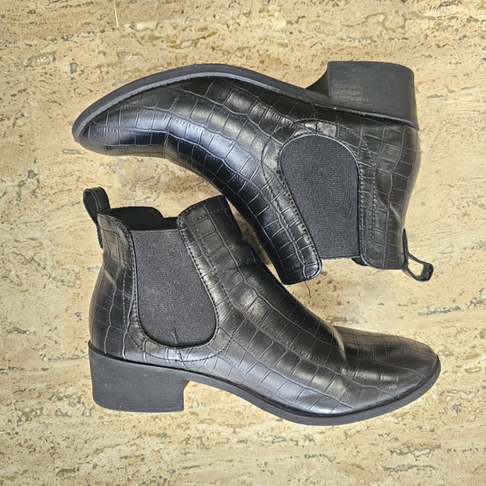 Women's Black Croc-Embossed Ankle Boots